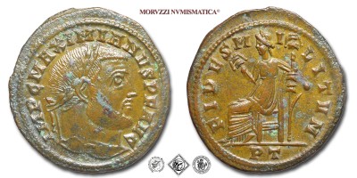 MASSIMIANO ERCULEO, FOLLIS, 305 d.C., FIDES MILITVM / P T la Fides seduta sul trono regge due stendardi (signum) con entrambe le mani; nel campo, a destra: un globetto, Zecca di Ticinum, BRONZO, SPL, (R), (RIC 55b) / monete romane imperiali antiche rare (moneta romana imperiale antica rara della Tetrarchia - Impero Romano) | Moruzzi Numismatica