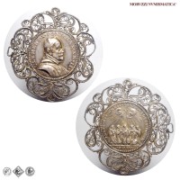Stato Pontificio, CLEMENTE X, Altieri, MEDAGLIA ANNUALE IN ARGENTO, Canonizzazione di cinque Santi, 1671 A II, Opus Girolamo Lucenti, qSPL, (RRR), (Miselli 19) / medaglie papali pontificie annuali rare d'argento | Moruzzi Numismatica