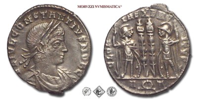 COSTANZO II, Cesare, PICCOLO BRONZO, 336 d.C., GLORIA EXERCITVS / R corona T due soldati stanti l'uno di fronte all'altro tengono lancia e scudo. Tra i due, due insegne, Zecca di Roma, qSPL, (RIC 183) / monete romane imperiali antiche (moneta romana imperiale antica - Impero Romano) | Moruzzi Numismatica