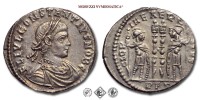 COSTANZO II, Cesare, PICCOLO BRONZO, 330 d.C., GLORIA EXERCITVS / R F T due soldati stanti l'uno di fronte all'altro tengono lancia e scudo. Tra i due, due insegne, Zecca di Roma, SPL, (RIC 329) / monete romane imperiali antiche (moneta romana imperiale antica - Impero Romano) | Moruzzi Numismatica