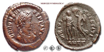 ONORIO, PICCOLO BRONZO, 395-401 d.C., VIRTVS EXERCITI / ANT#G# L'imperatore stante con lancia nella destra appoggia la mano sinistra su di uno scudo. Una Vittoria con un ramo di palma lo incorona, Zecca di Antiochia, BB, (RIC 72) / monete romane imperiali antiche (moneta romana imperiale antica - Impero Romano) | Moruzzi Numismatica