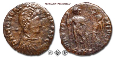 ONORIO, PICCOLO BRONZO, 395-402 d.C., VIRTVS EXERCITI / CONS#G# / l'imperatore stante con lancia nella destra appoggia la mano sinistra su di uno scudo. Una Vittoria con un ramo di palma lo incorona, Zecca di Costantinopoli, MB, (RIC 61c) / monete romane imperiali antiche (moneta romana imperiale antica - Impero Romano) | Moruzzi Numismatica
