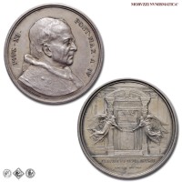 Stato Pontificio, PIO XI, Ratti, MEDAGLIA STRAORDINARIA IN ARGENTO, La Porta Santa e angeli, 1925 A IV, Opus Albino Dal Castagnè, q​​​​​​​FDC, (R), (CM 97) / medaglie papali pontificie straordinarie rare d'argento | Moruzzi Numismatica